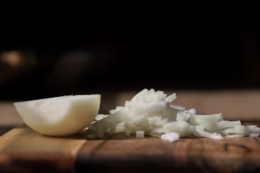 Onion flakes
